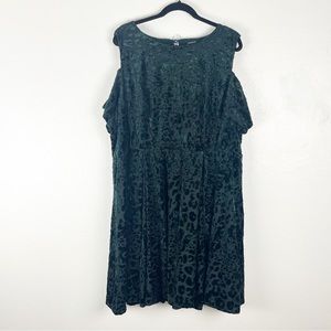 TORRID Green Velvet Cold Shoulder Burnout Pleated Lined Skater Dress, Size 4X